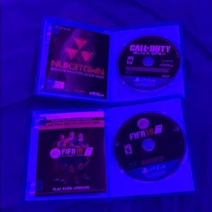 Ps4 games (Black Ops 3) and (FIFA 18)